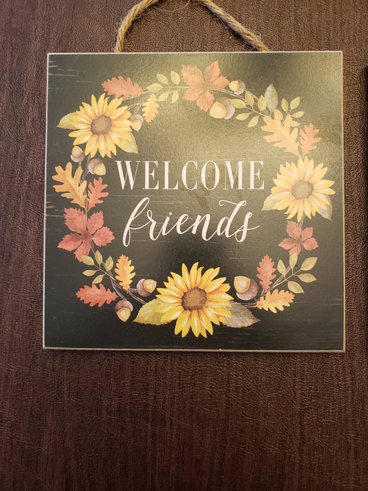 Farmhouse Hanging Wall Wood Sign WELCOME FRIENDS Floral