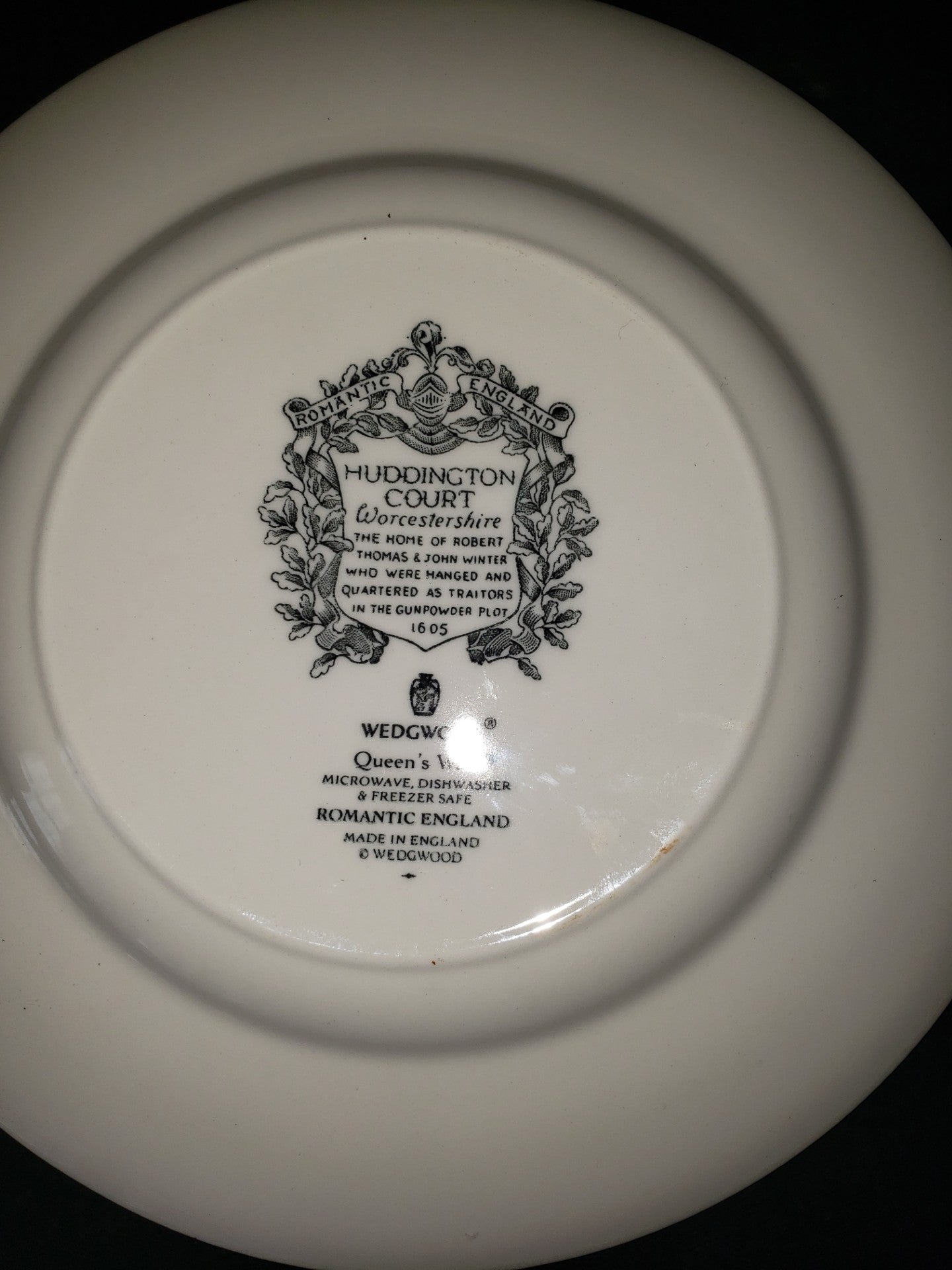 Vintage Wedgwood Queen's Ware Romantic England Huddington Court Desert Plate